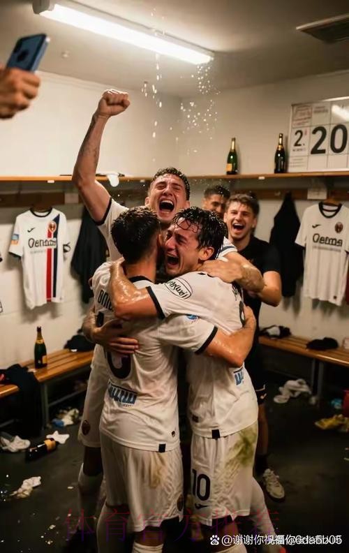 科莫2-0萨索洛连续12场不败,莫雷诺破门,尼科-帕斯献助攻 科莫2-0萨索洛连续12场不败,莫雷诺破门,尼科-帕斯献助攻